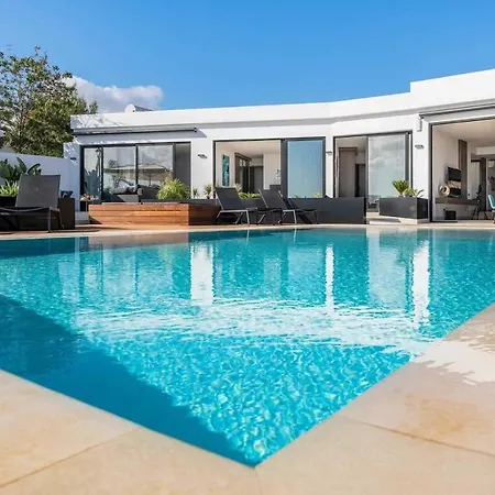 Villa Estellar Puerto del Carmen (Lanzarote)